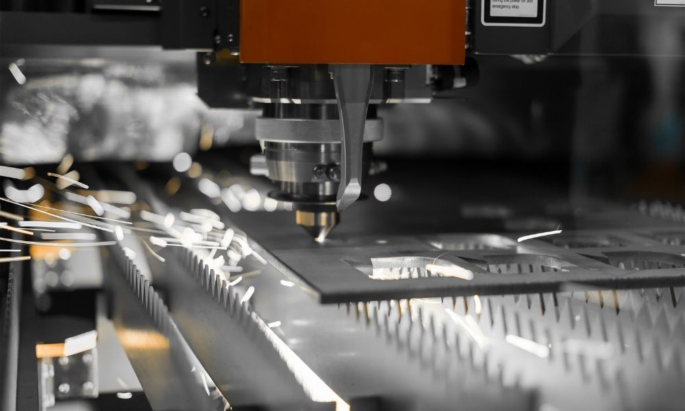 The Ultimate Guide to CNC Machines & Their Uses