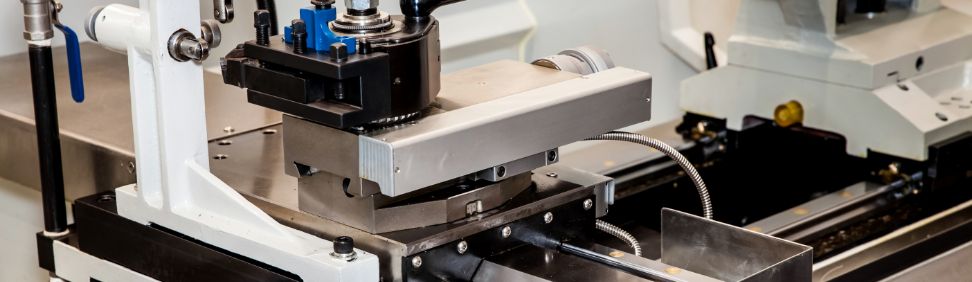 how does a servo work